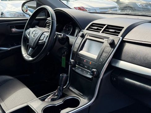 Used 2017 Toyota Camry SE FWD image 47