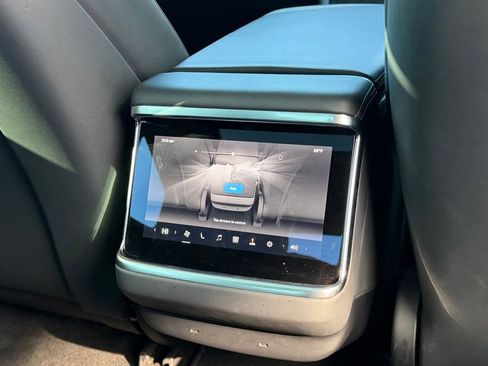 Used 2021 Tesla Model S Plaid image 29