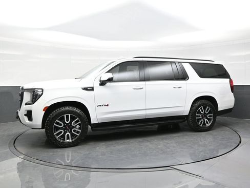 Used 2023 GMC Yukon XL AT4 AWD/4WD image 3