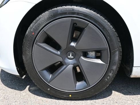 Used 2023 Tesla Model 3 Standard Range RWD image 10