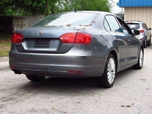 Used 2011 Volkswagen Jetta SEL FWD image 7