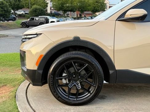 Used 2024 Hyundai Santa Cruz Limited AWD/4WD image 12