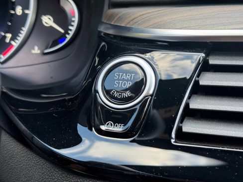 Used 2019 BMW 540i w/ M Sport Package RWD image 24