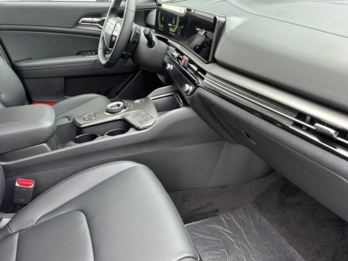 New 2026 Kia Sportage EX image 16