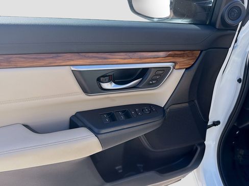Certified 2022 Honda CR-V Touring image 18