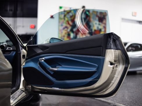 Used 2021 Ferrari F8 Tributo image 39