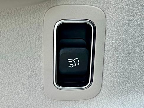 Certified 2025 Mercedes-Benz GLA 250 4MATIC image 31