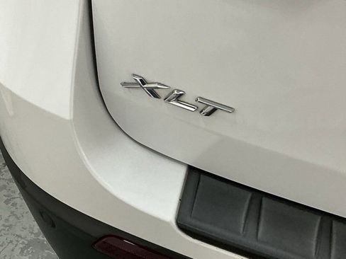 Used 2020 Ford Explorer XLT w/ Equipment Group 202A image 6