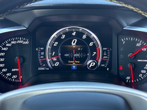 Used 2016 Chevrolet Corvette Z06 w/ 3LZ Preferred Equipment Group image 27