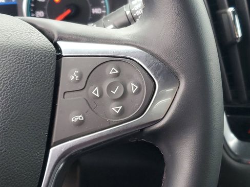 Used 2023 Chevrolet Traverse LT image 14