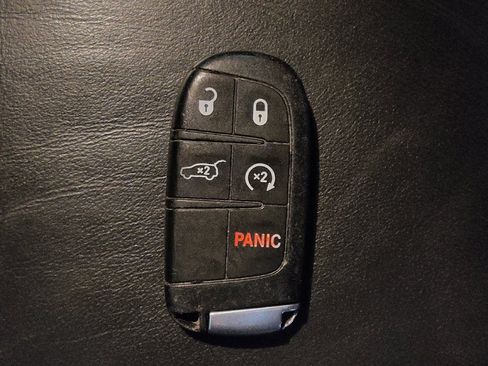 Used 2019 Dodge Durango GT image 32