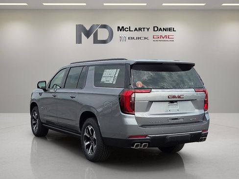 New 2026 GMC Yukon XL AT4 w/ AT4 Premium Plus Package AWD/4WD image 4