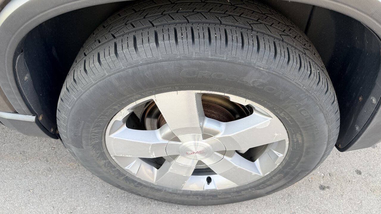 Used 2012 GMC Acadia SLT AWD/4WD image 9