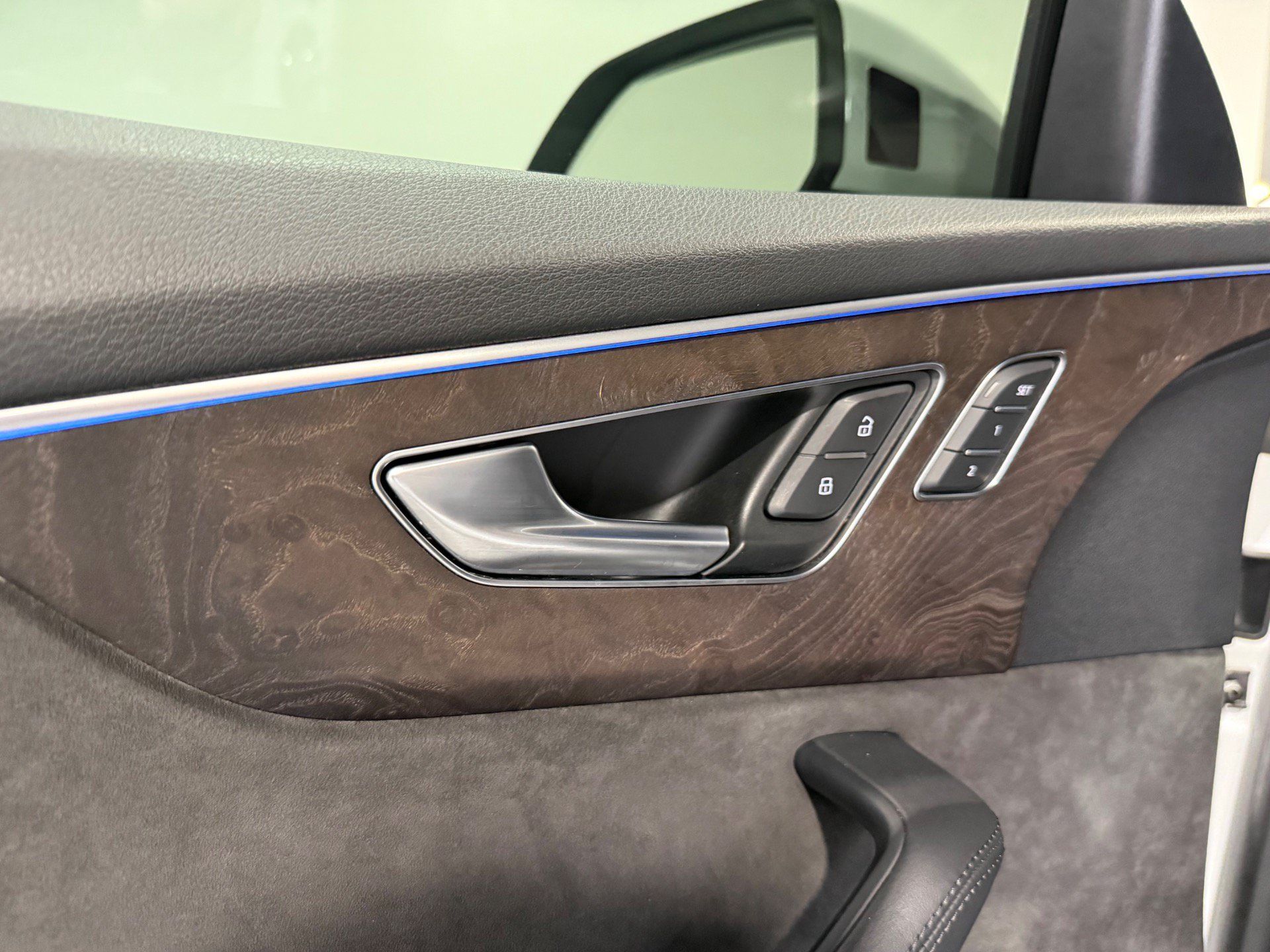 Used 2019 Audi Q8 Prestige w/ Luxury Package AWD/4WD image 22