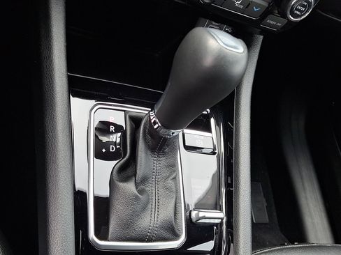 Used 2024 Jeep Compass Limited image 27