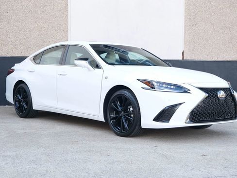 Used 2023 Lexus ES 350 F Sport image 4