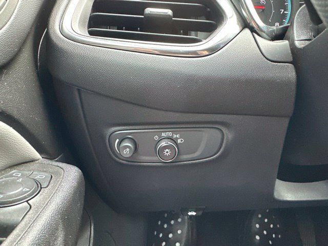 Used 2023 Chevrolet Equinox LS FWD image 40