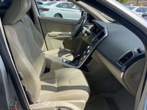 Used 2016 Volvo XC60 T5 Premier image 29
