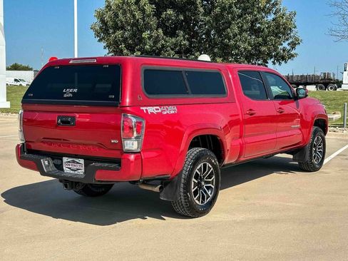 Used 2021 Toyota Tacoma TRD Sport AWD/4WD image 3