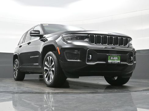 New 2025 Jeep Grand Cherokee Overland w/ Luxury Tech Group IV image 17
