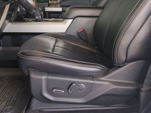 Used 2018 Ford F150 Lariat w/ Equipment Group 502A Luxury AWD/4WD image 12