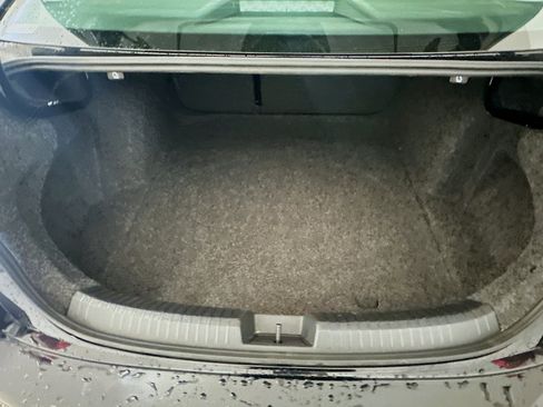 Used 2025 Volkswagen Jetta SE FWD image 30
