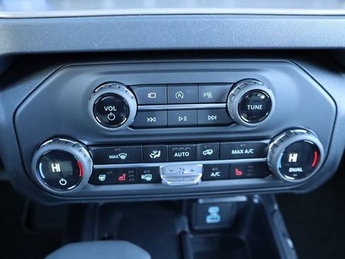 New 2025 Ford Bronco Outer Banks AWD/4WD image 7