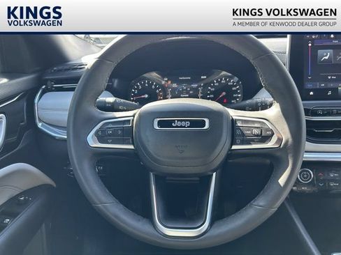 Used 2023 Jeep Compass Limited AWD/4WD image 10