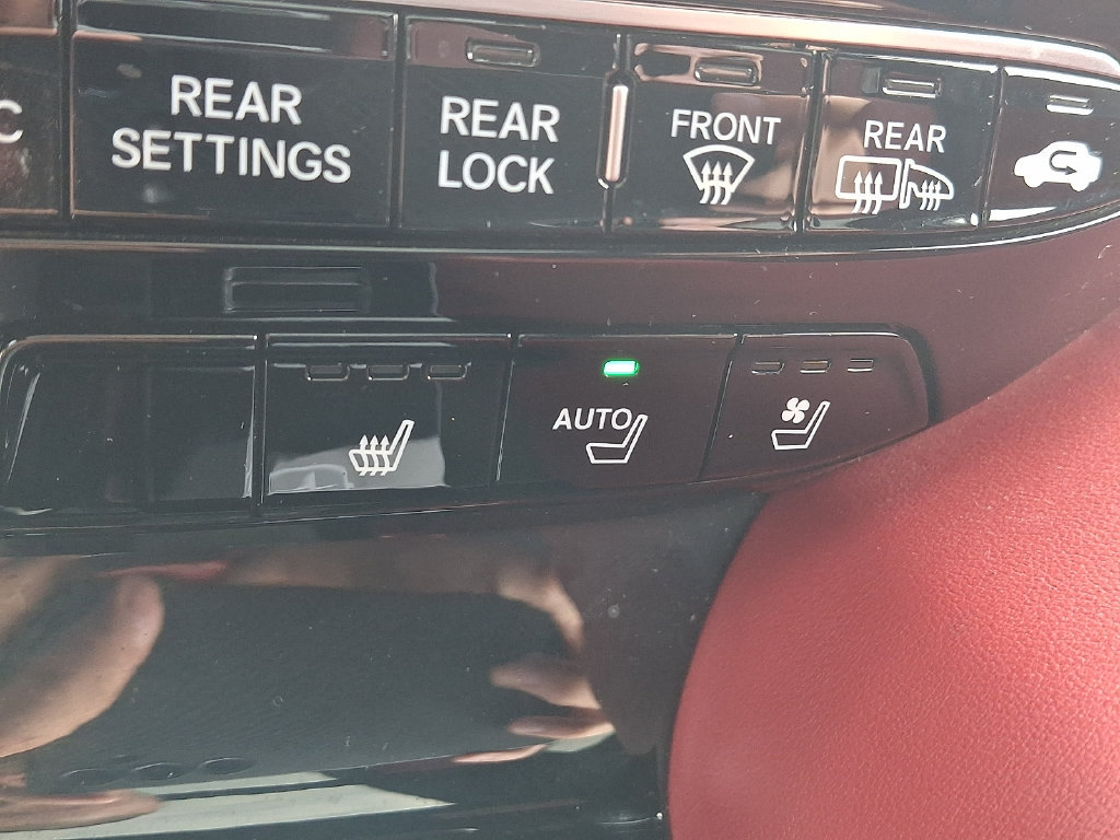 Used 2022 Acura MDX Type S AWD/4WD image 26