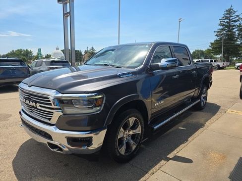 Used 2021 RAM 1500 Laramie AWD/4WD image 3