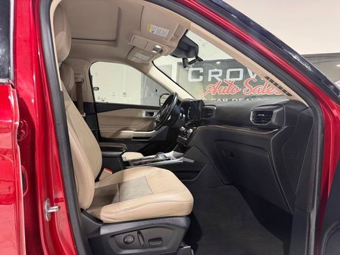Used 2021 Ford Explorer Limited w/ Equipment Group 301A RWD image 15