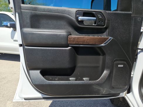 Used 2022 GMC Sierra 2500 Denali image 11