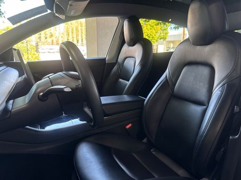 Used 2020 Tesla Model Y Long Range AWD/4WD image 26