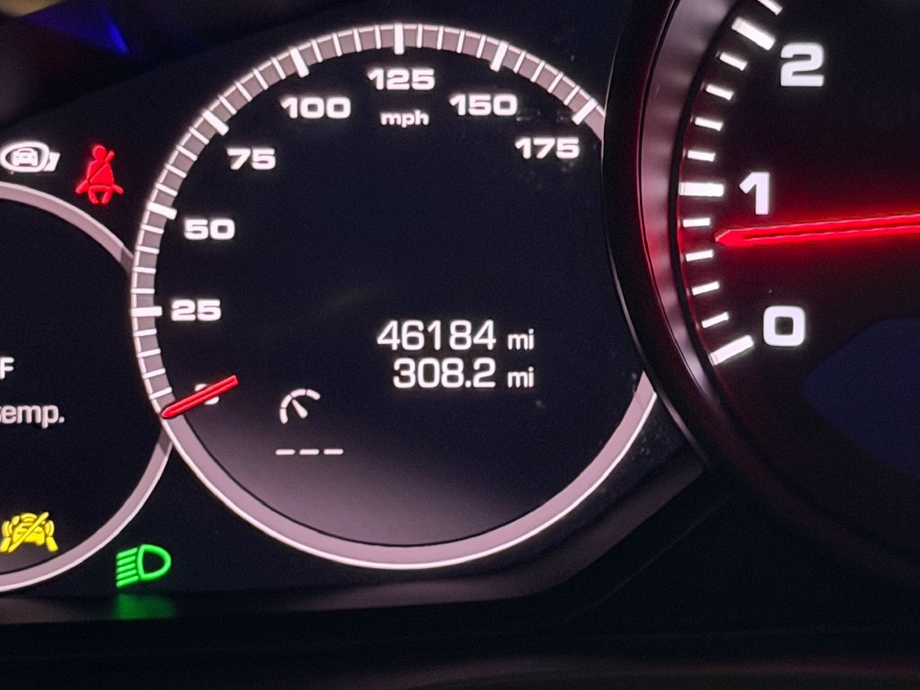 Certified 2021 Porsche Cayenne Coupe AWD/4WD image 22