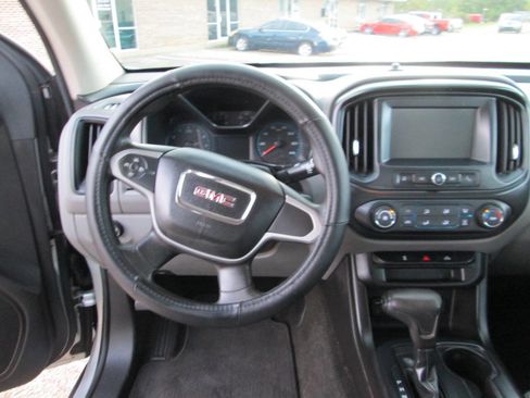 Used 2017 GMC Canyon 2WD Crew Cab w/ Convenience Package image 22