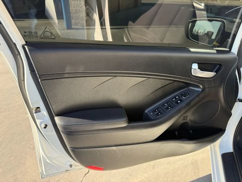Used 2018 Kia Forte LX FWD image 20
