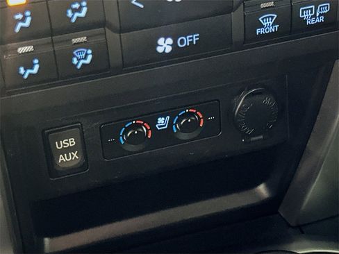 Used 2017 Toyota 4Runner Limited image 32