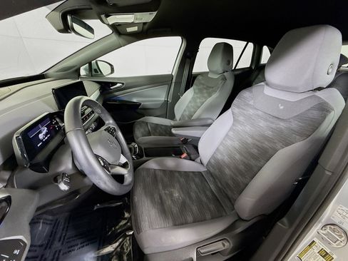 Used 2022 Volkswagen ID.4 Pro image 5