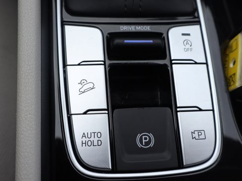 Used 2025 Hyundai Tucson SEL FWD image 24