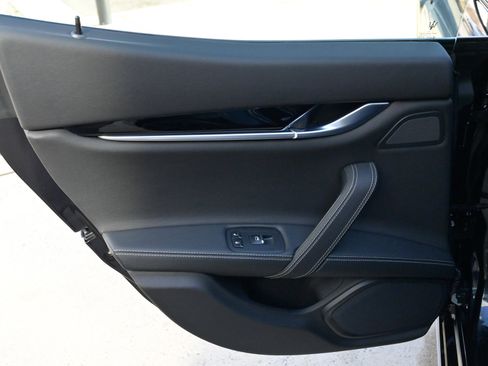 Certified 2022 Maserati Ghibli Modena Q4 image 40