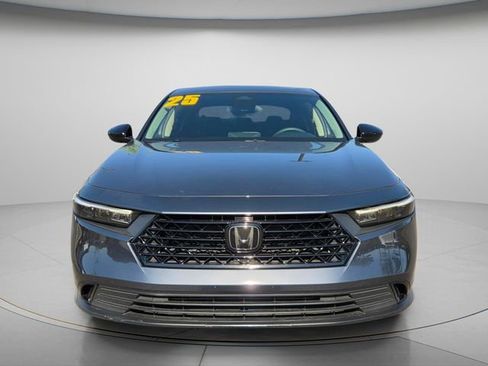 Used 2025 Honda Accord SE image 4