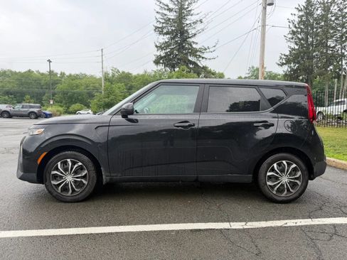 Used 2021 Kia Soul LX FWD image 4