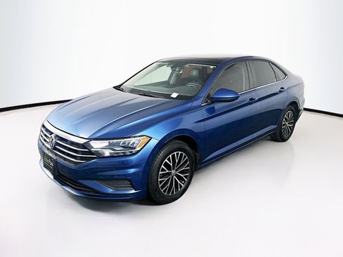Used 2019 Volkswagen Jetta SE FWD image 3