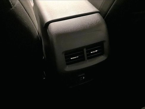 Used 2022 Chevrolet Equinox LT FWD image 23