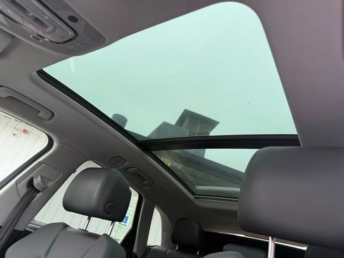 Used 2018 Audi Q5 Prestige w/ Prestige Package image 14