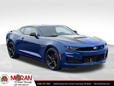 Certified 2022 Chevrolet Camaro SS w/ LPO, Camaro Logo Package RWD image 9