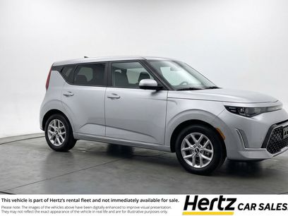 Used 2025 Kia Soul LX w/ LX Technology Package