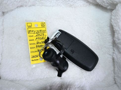 Used 2024 Nissan Sentra SV FWD image 21
