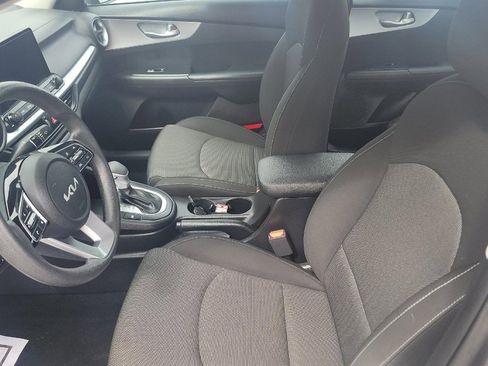 Used 2023 Kia Forte LXS image 5