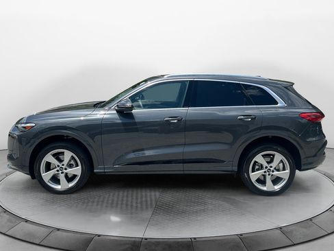Used 2025 Audi Q5 Premium Plus AWD/4WD image 4